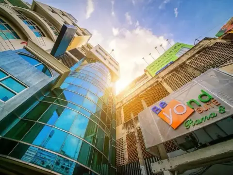 Capital O OYO 737 Beyond Suite Rama8 - Photo 1