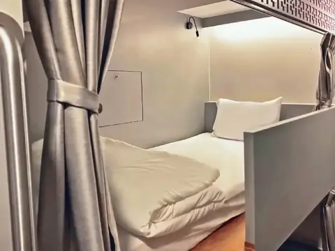 Capzule Bed Phuket - Photo 4