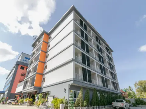 Carpio Hotel Phuket - Photo 1