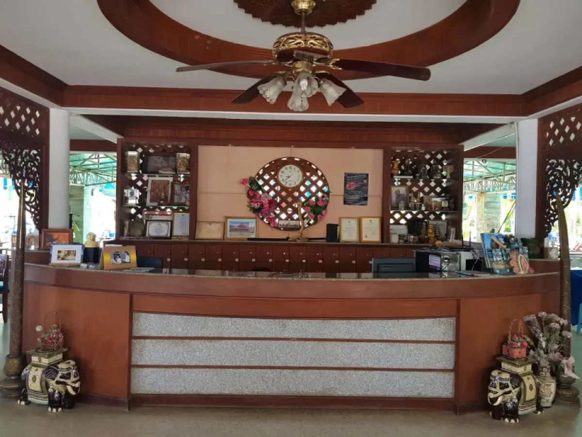 Castle Howchow Beach Resort Hotel