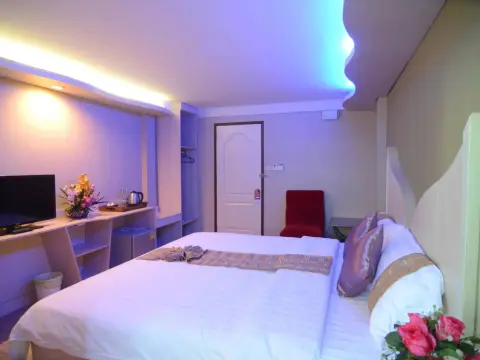 Centro CNX Hotel - Photo 3