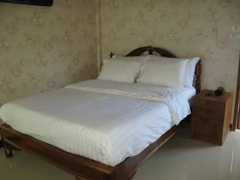 Cha-em Resort - Photo 3