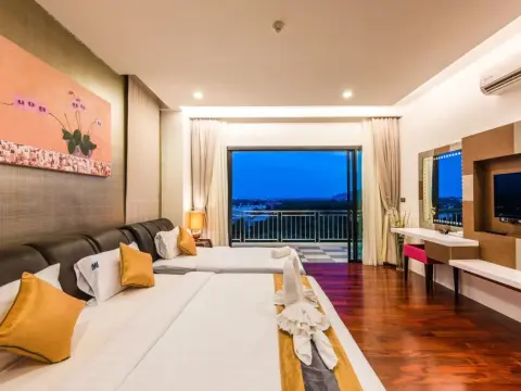 Chalong Miracle Lakeview Resort & Spa - Photo 3