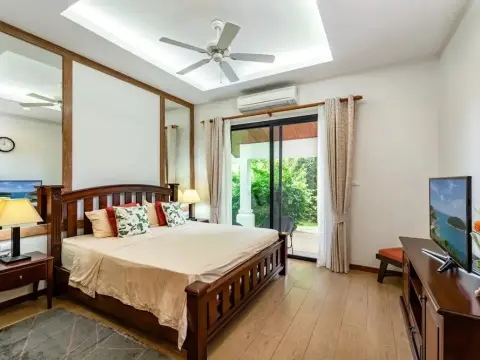 Champagne Pool Villa - Photo 4