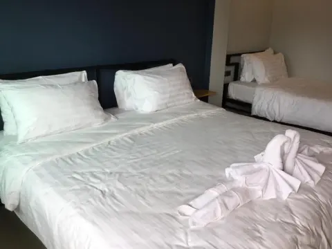 Chan place Hotel - Photo 3