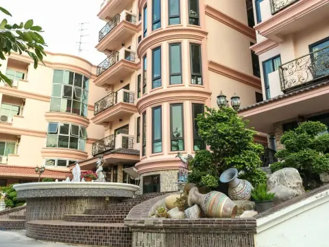 Chareeya PS - Photo 1