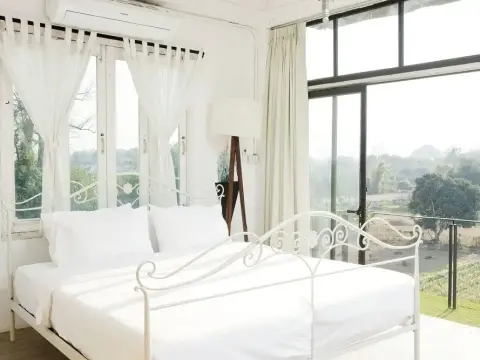 Chic 39 Bed Bar & Bakery - Photo 4