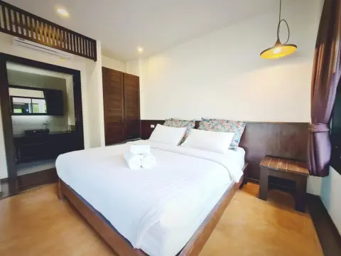 Chidlom Resort - Photo 4