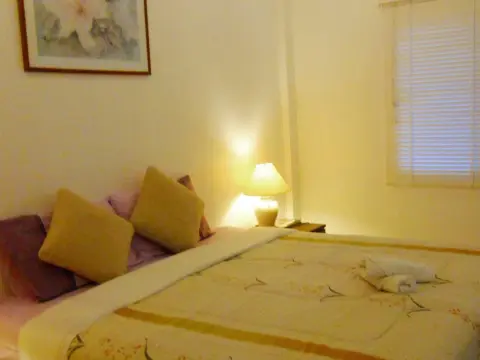 Corner Cafe Bed and Breakfast - Photo 4