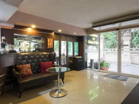 Cozy at Ten Hotel Bangkok - Photo 2