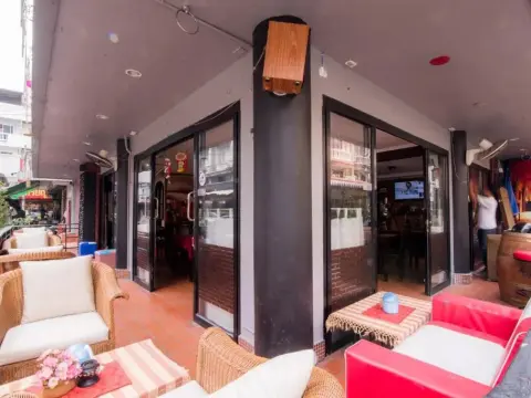 DE Apartment - Photo 2