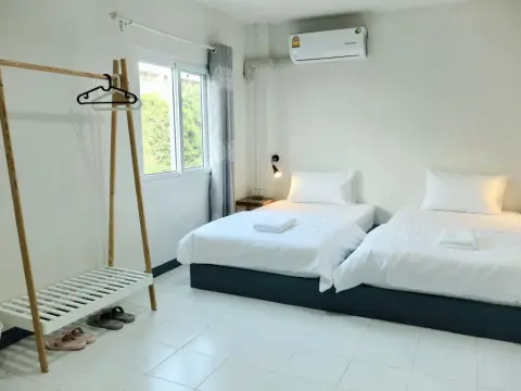 Diamond & Rust Hostel - Photo 2