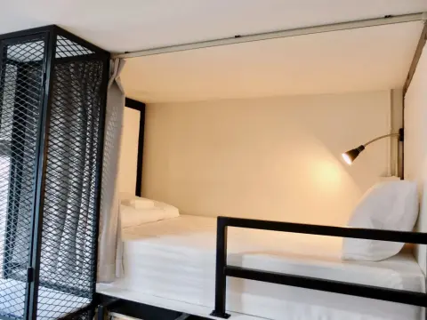 Diamond & Rust Hostel - Photo 3