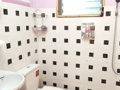 Douangjinda Resort - Photo 4