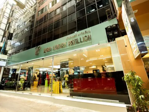Euro Luxury Pavillion - Photo 1