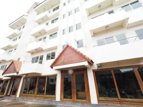 Fah Place Hotel - Photo 1
