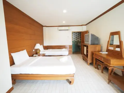 Fah Place Hotel - Photo 3