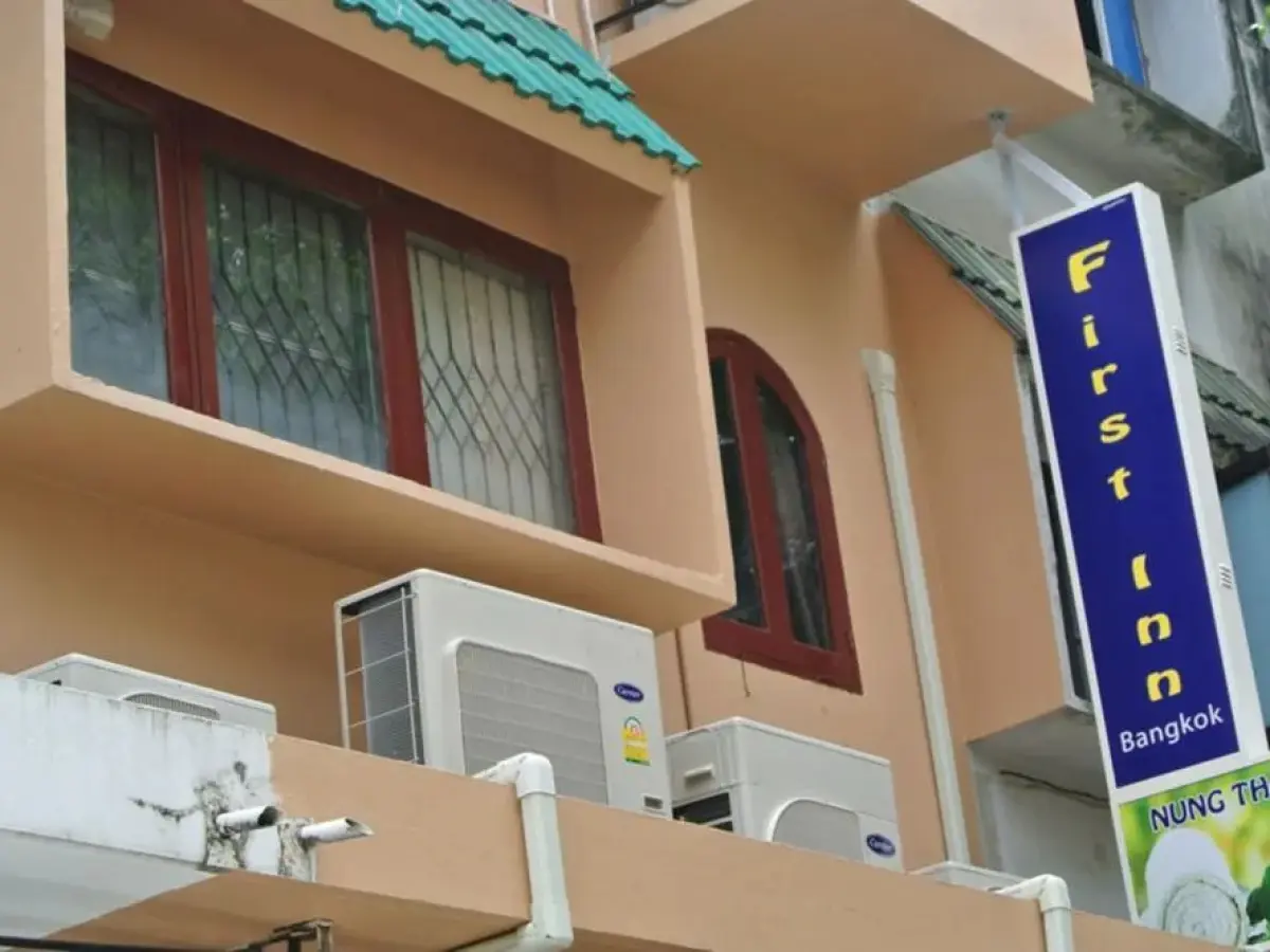 First Inn Bangkok - Hostel