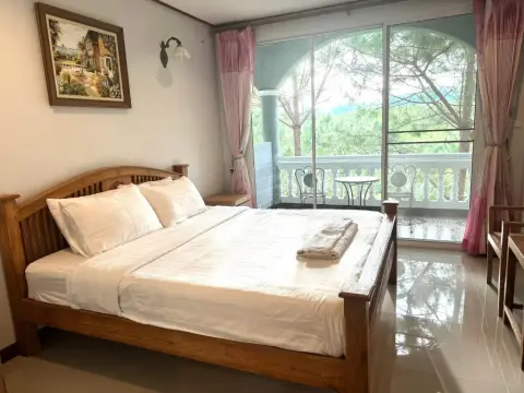Foresta Hill Resort - Photo 2