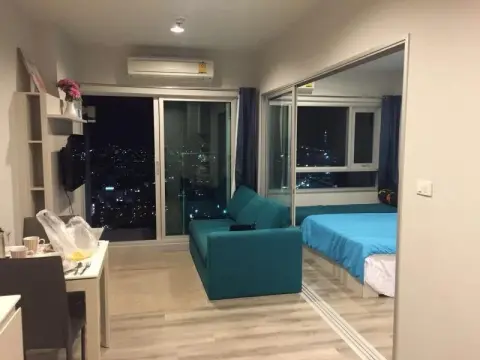 Francis House - Photo 3