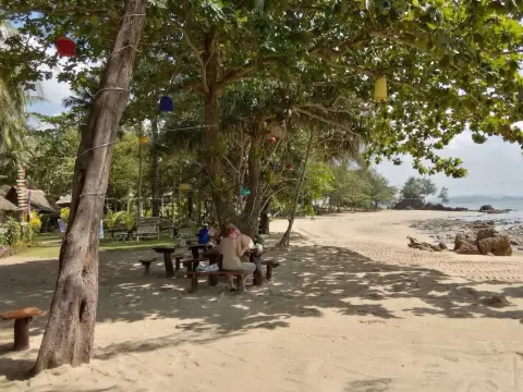Koh Jum Freedom Resort - Photo 4