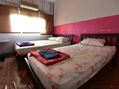 Friend House - Adults Only - Photo 3