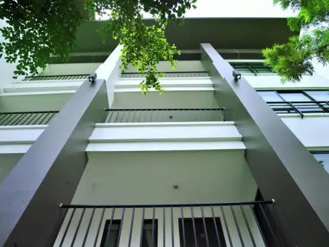 Gasser Park Apartments - Photo 1