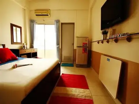 Golden Apartment - Photo 2