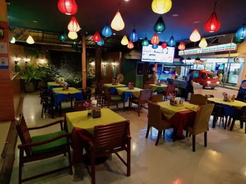 Sugar Inn Phuket Guest house - Photo 4