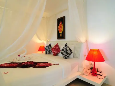 Grand Bleu Ocean View Pool Suite - Photo 3