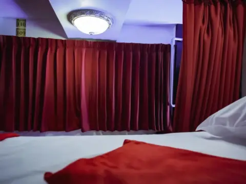 Haad Rin Beach Luxury Hostel - Photo 2