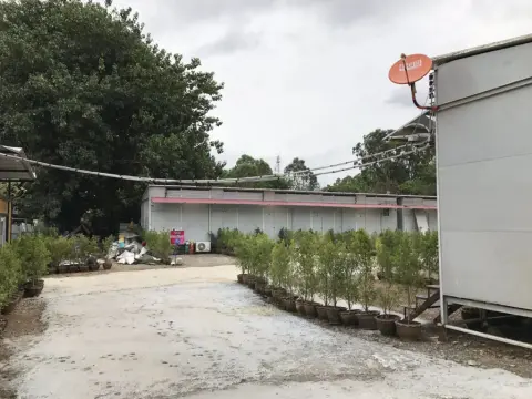 Happy Hotel - Photo 4