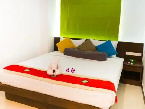 Hawaii Patong Hotel - Photo 3