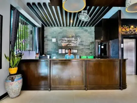 Hawaii Patong Hotel - Photo 2