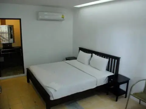 Hillside Village Resort - Photo 2