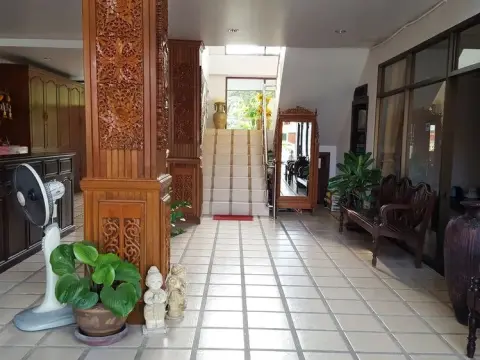 Holiday Guesthouse - Photo 2