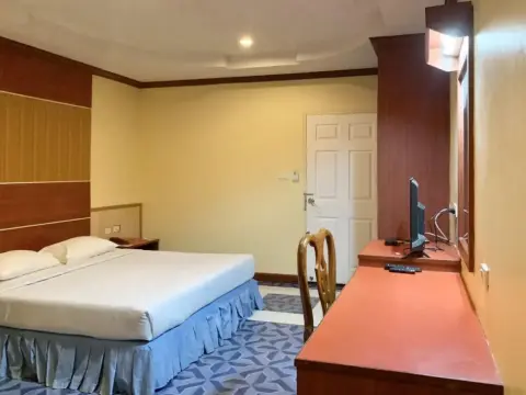 Homeland Resort - Photo 2