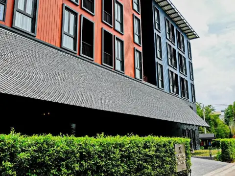 Hua Hin Habitat Hotel - Photo 1