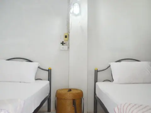Hula Hula House - Photo 1