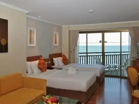 Imperial Hua Hin Beach Resort - фото 4