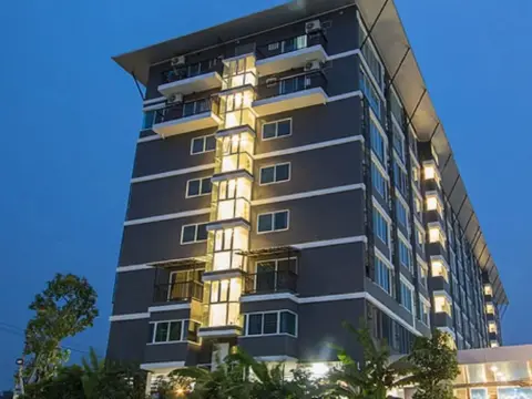 Infinity Suite - Photo 1