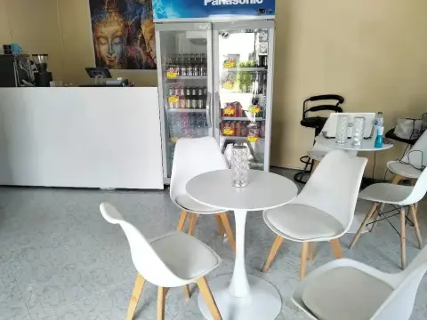 Island Hopperz Hostel Cafe Workspace Bud - Photo 4
