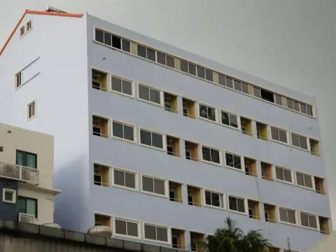 J Two S Pratunam Hotel (SHA Certified) - фото 1