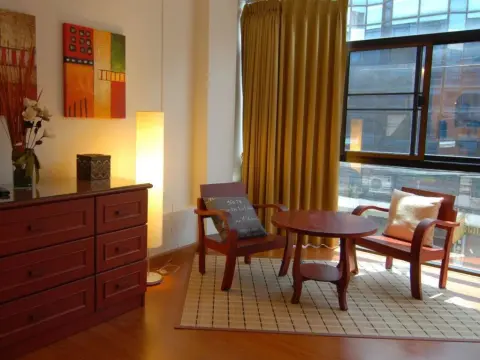 Jane's House - Photo 2