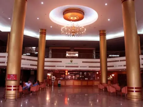 JP Emerald Hotel - Photo 1