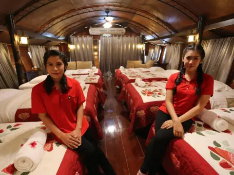 Kaengkrachan Boathouse Paradise Resort - Photo 1