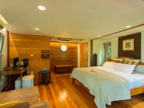 Kaengkrachan Boathouse Paradise Resort - Photo 2