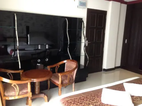 Katesiree Residence - Photo 4