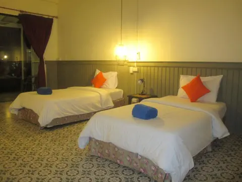 Sunshine Inn Resort - Photo 4