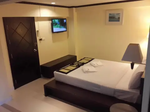 Krabi City Seaview Hotel - Photo 3